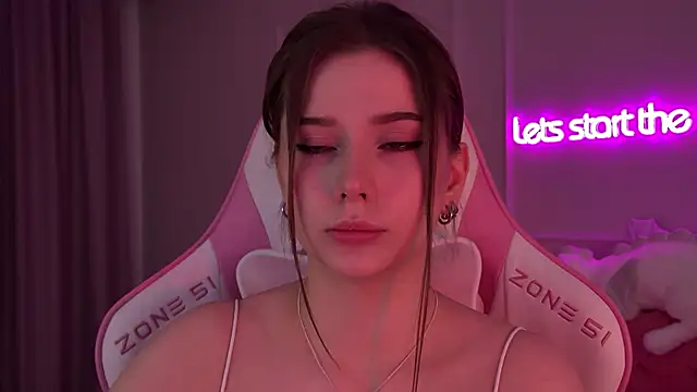 Snapshot of DianaVert chatting on February 6, 10:00 pm DianaVert online show from February 6, 10:00 pm