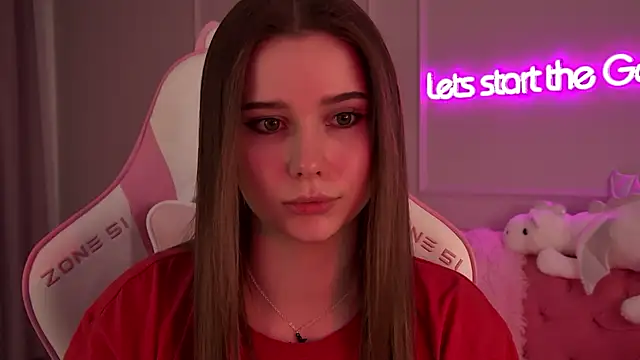 Snapshot of DianaVert chatting on February 10, 3:57 am DianaVert online show from February 10, 3:57 am