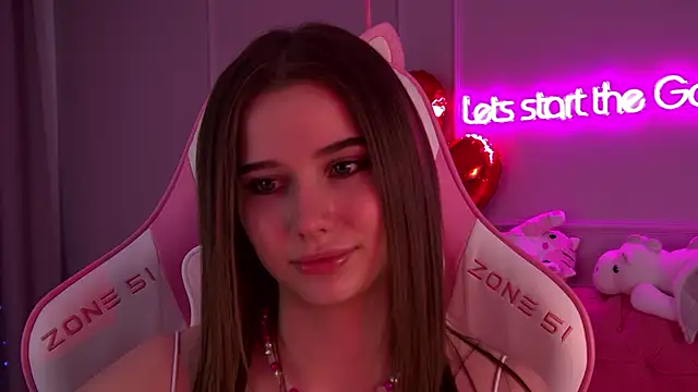 Snapshot of DianaVert chatting on February 14, 4:04 am DianaVert online show from February 14, 4:04 am