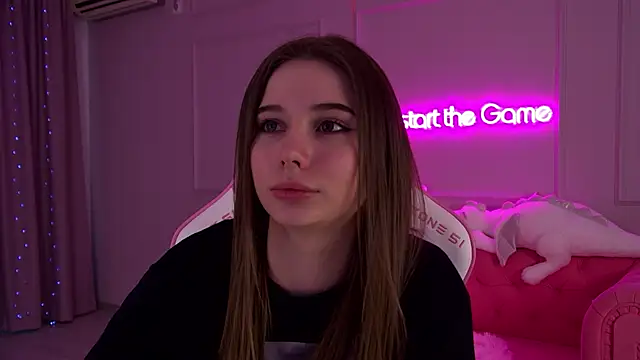 Snapshot of DianaVert chatting on February 16, 6:21 pm DianaVert online show from February 16, 6:21 pm