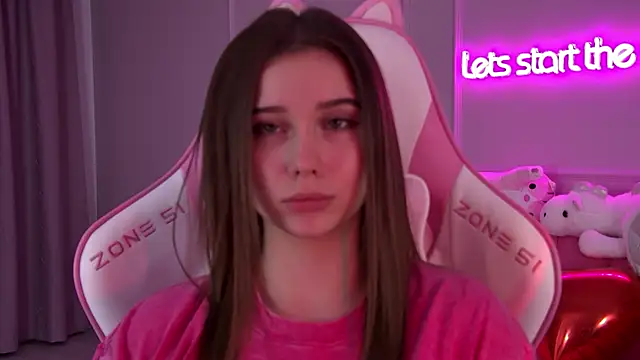 Snapshot of DianaVert chatting on February 16, 9:27 pm DianaVert online show from February 16, 9:27 pm