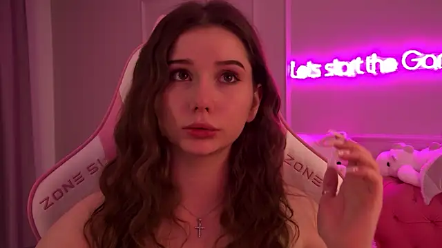 Snapshot of DianaVert chatting on February 24, 12:41 am DianaVert online show from February 24, 12:41 am