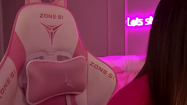 Snapshot of DianaVert chatting on February 24, 9:31 pm DianaVert online show from February 24, 9:31 pm