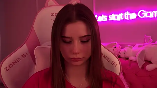 Snapshot of DianaVert chatting on February 25, 4:46 am DianaVert online show from February 25, 4:46 am