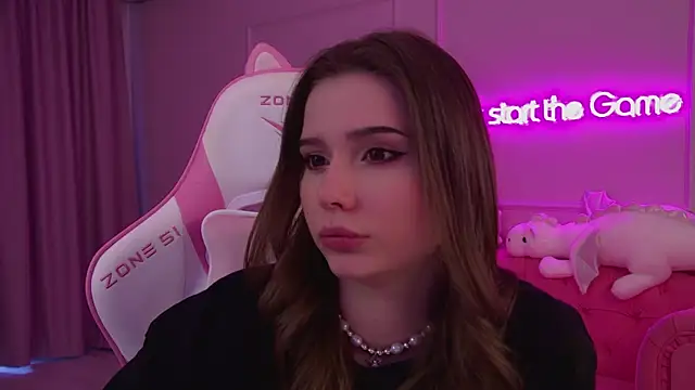 Snapshot of DianaVert chatting on March 11, 4:32 am DianaVert online show from March 11, 4:32 am