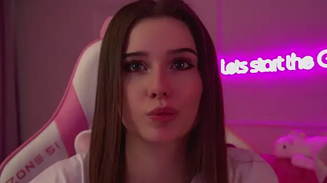 Snapshot of DianaVert chatting on March 12, 3:57 am DianaVert online show from March 12, 3:57 am