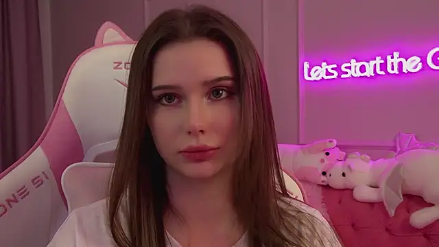 Snapshot of DianaVert chatting on March 19, 1:43 am DianaVert online show from March 19, 1:43 am