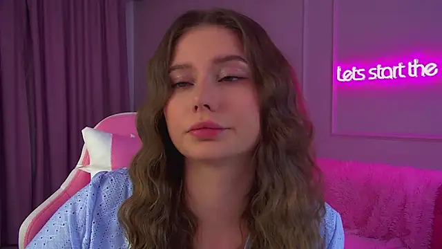 Snapshot of DianaVert chatting on November 13, 6:40 pm DianaVert online show from November 13, 6:40 pm