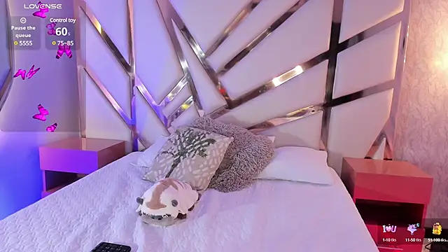 Maya Bluee online show from February 20, 6:28 am