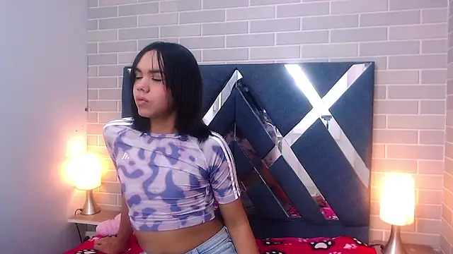 AndreaGil  online show from January 24, 12:41 pm