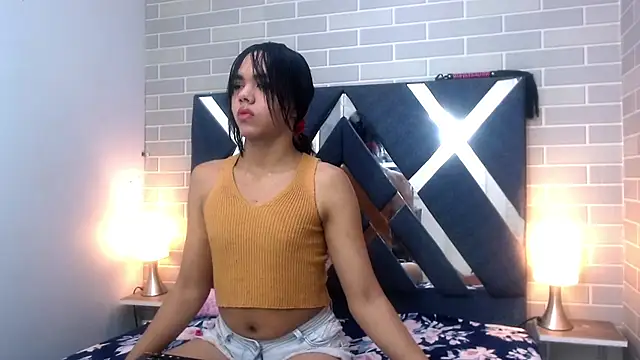 AndreaGil  online show from February 2, 12:02 pm