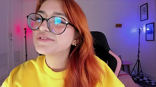 SweetJennaa online show from January 23, 7:43 am