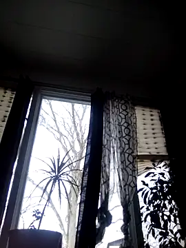 otterlover123 online show from December 5, 6:55 pm