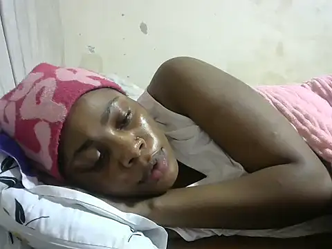 sweetgirlDora online show from October 4, 8:29 pm