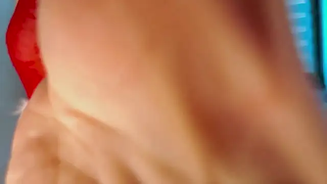 Snapshot of MiaRouge chatting on December 24, 6:22 am MiaRouge online show from December 24, 6:22 am