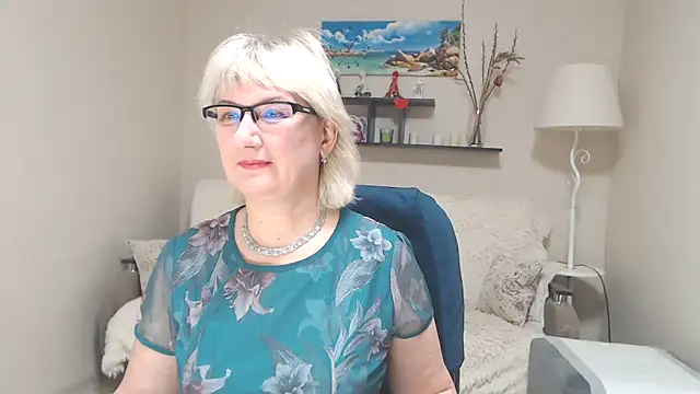 FleurMays online show from February 8, 3:08 am