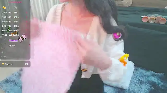 Snapshot of Chinhh9-9 chatting on January 14, 4:36 am Chinhh9-9 online show from January 14, 4:36 am