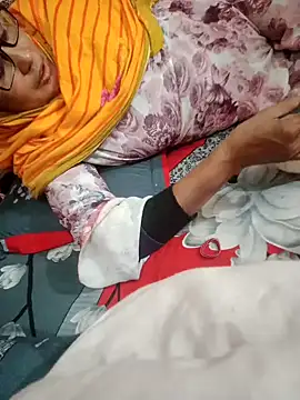 ArishaCouple online show from December 24, 9:50 am