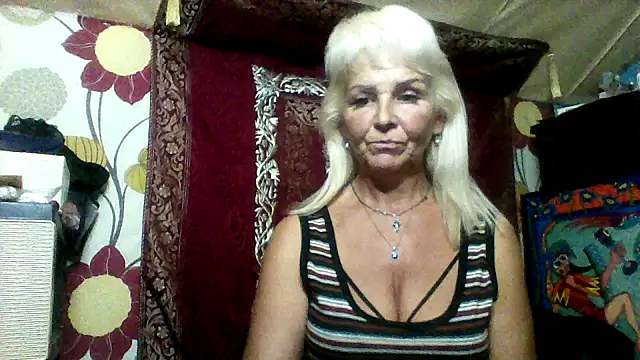 Snapshot of CassandraSandra44 chatting on November 3, 5:14 pm CassandraSandra44 online show from November 3, 5:14 pm