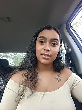 cinnaminnie online show from March 14, 3:47 pm