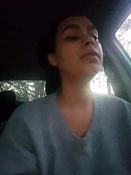 cinnaminnie online show from March 16, 11:57 pm