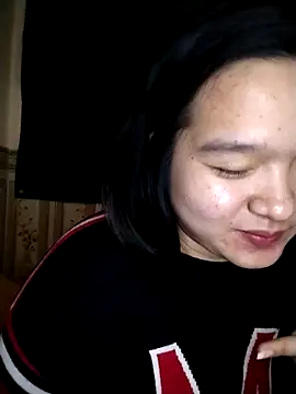 Thomgdee online show from March 8, 3:13 pm