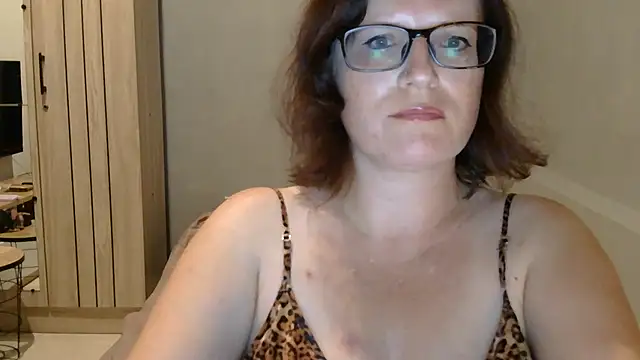 CrimsonMistress online show from September 13, 10:09 pm