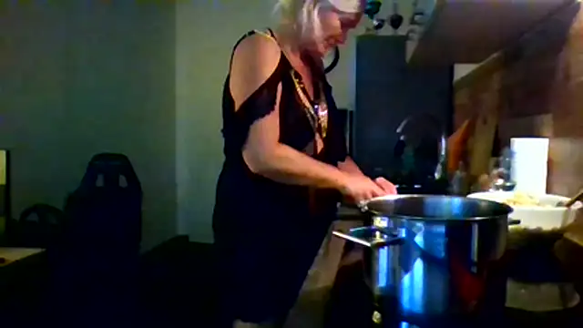 Your Wish 4U online show from November 1, 2:41 pm