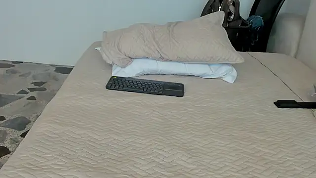 Snapshot of BridgetRodriguez chatting on January 20, 6:21 pm BridgetRodriguez online show from January 20, 6:21 pm