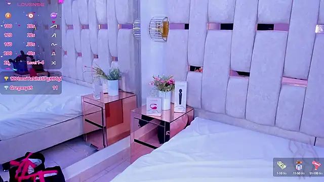 mia schwarz online show from February 1, 4:44 pm