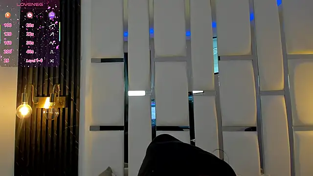 mia schwarz online show from October 6, 1:30 pm