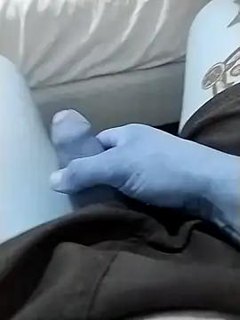 Xtrem3HARDxxx online show from December 21, 5:03 am