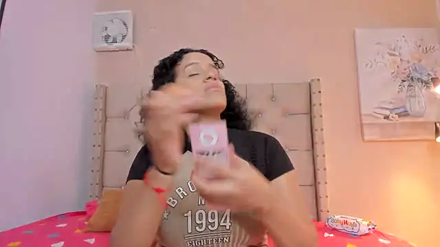 vanesasexyhot21 online show from October 30, 2:35 am