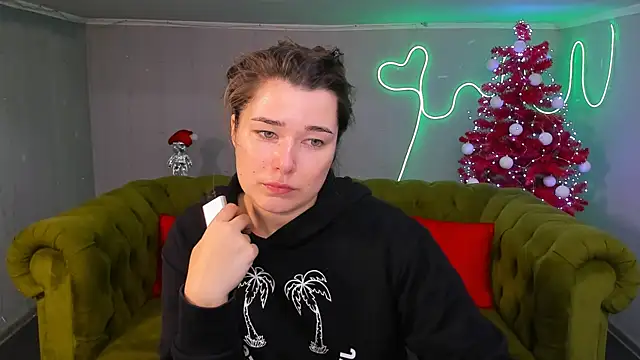  Sun Shy  online show from December 28, 1:49 pm