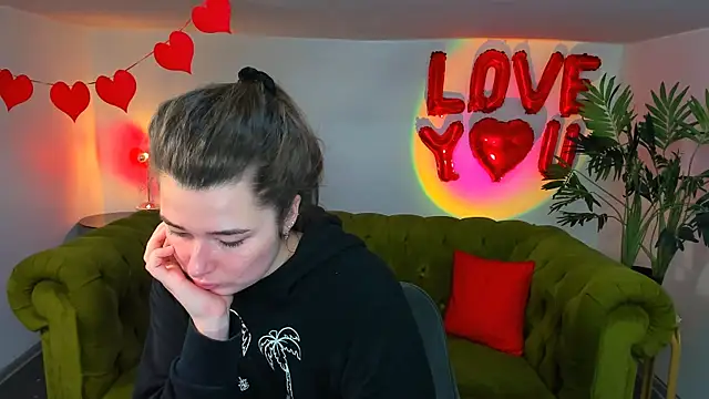  Sun Shy  online show from February 24, 9:21 am