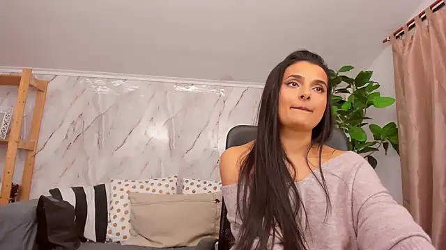 Snapshot of JennaPrice chatting on December 27, 6:31 pm JennaPrice online show from December 27, 6:31 pm