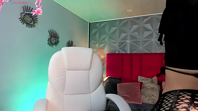 Valkiria ponce online show from December 28, 1:49 pm