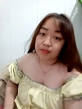 VyOanh2K online show from February 18, 4:37 pm