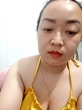 VyOanh2K online show from March 3, 5:29 pm