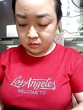 VyOanh2K online show from October 11, 8:35 am