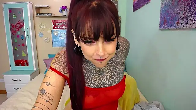 LolaRouse online show from December 4, 7:34 pm