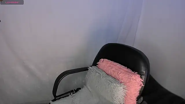 milysauria1 online show from February 21, 11:55 am