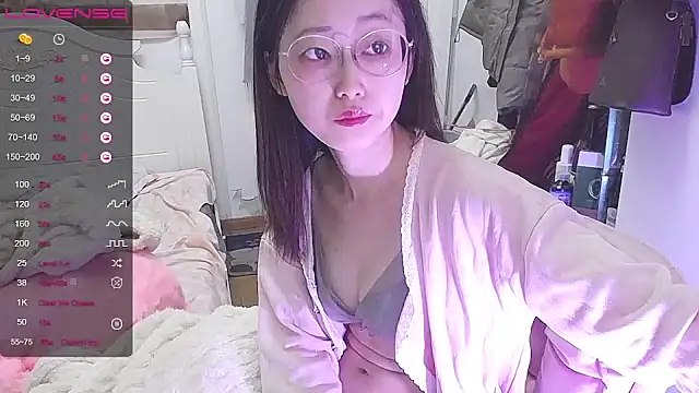 Snapshot of Destin_ chatting on January 9, 1:56 pm Destin online show from January 9, 1:56 pm