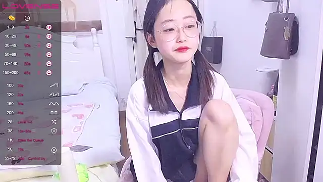 Snapshot of Destin_ chatting on March 4, 5:03 pm Destin online show from March 4, 5:03 pm