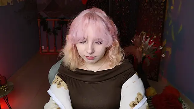 Snapshot of JasmineMilko chatting on January 19, 5:05 am JasmineMilko online show from January 19, 5:05 am