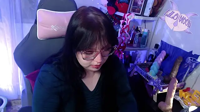 LiloMoon69 online show from February 18, 6:26 am