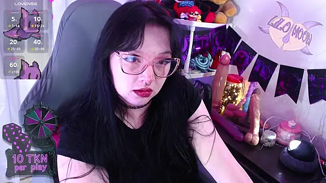 LiloMoon69 online show from November 4, 11:48 pm