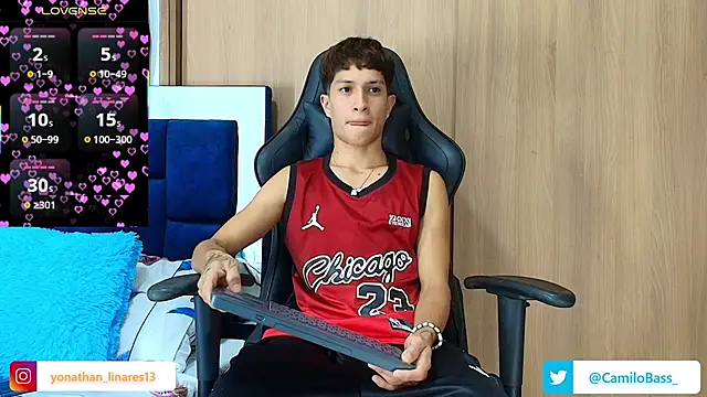  CamiloBass online show from November 26, 12:22 am