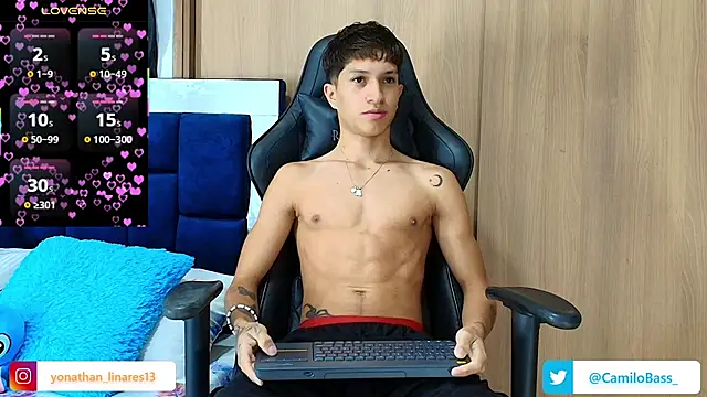  CamiloBass online show from November 29, 9:07 pm