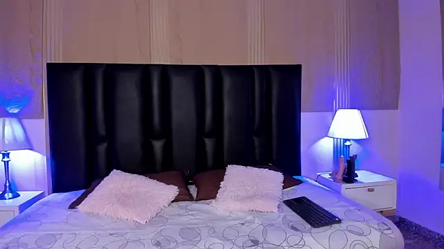 Milf meli online show from December 3, 7:12 pm